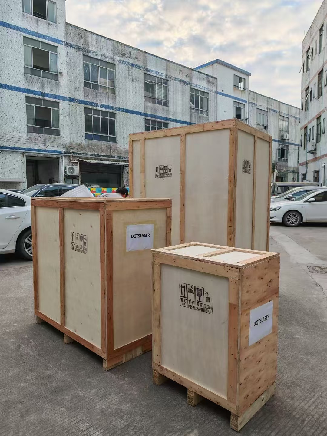 YAG mold laser welding machine shipment